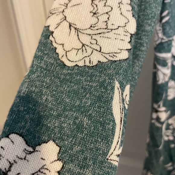 Size small open front cardigan - Picture 4 of 7